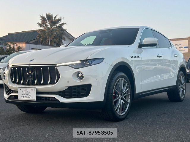 Maserati LEVANTE 2020-07 7221283-2