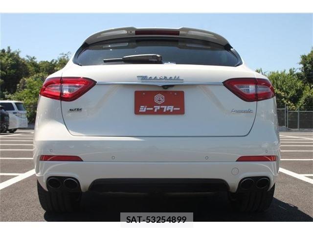 Maserati LEVANTE 2018-06 7221282-10