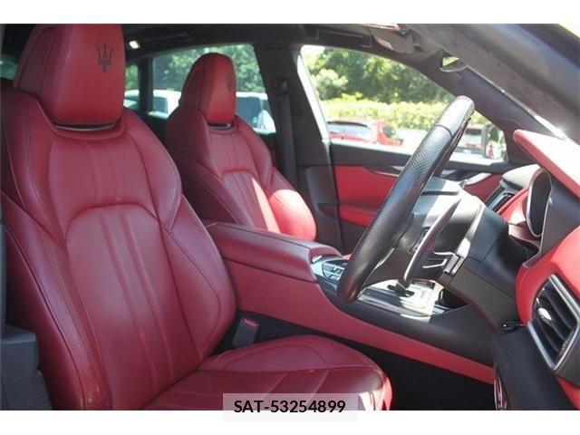 Maserati LEVANTE 2018-06 7221282-26
