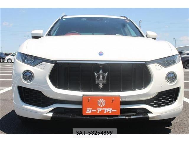 Maserati LEVANTE 2018-06 7221282-2