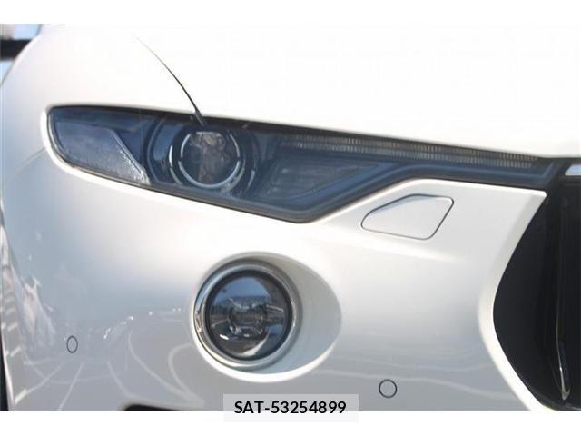 Maserati LEVANTE 2018-06 7221282-4