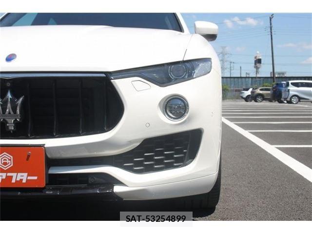 Maserati LEVANTE 2018-06 7221282-5