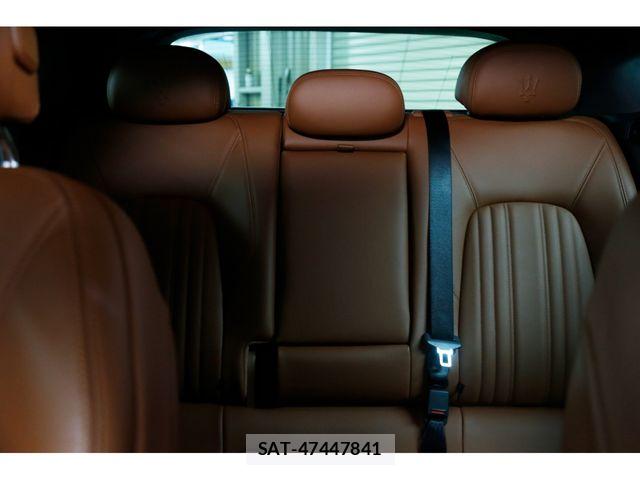 Maserati LEVANTE 2017-06 7221279-15