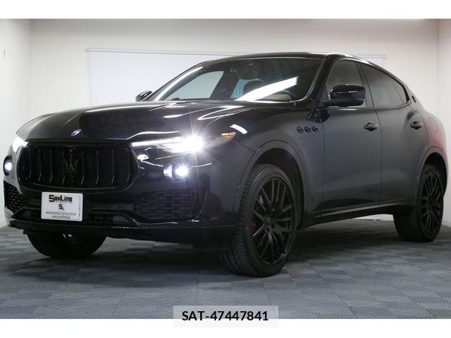 Maserati LEVANTE 2017-06 7221279-1