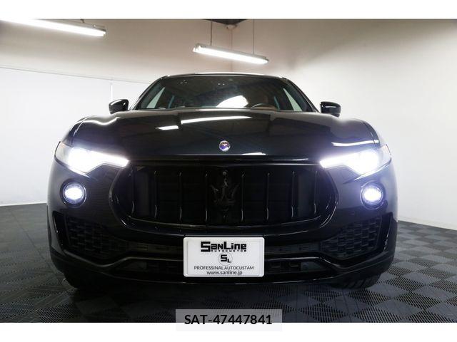 Maserati LEVANTE 2017-06 7221279-2