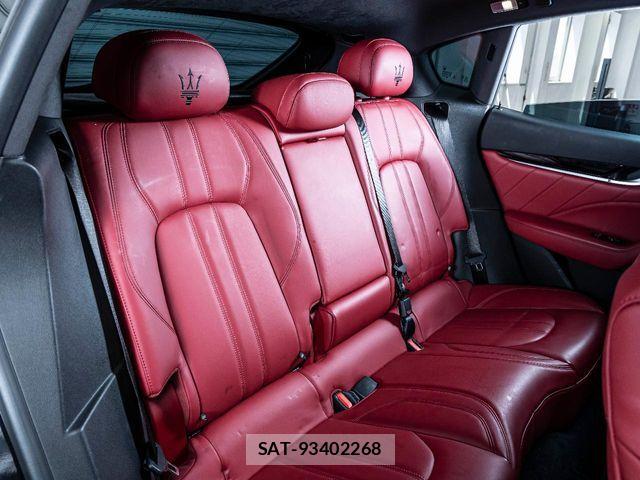 Maserati LEVANTE 2019-08 7221281-12