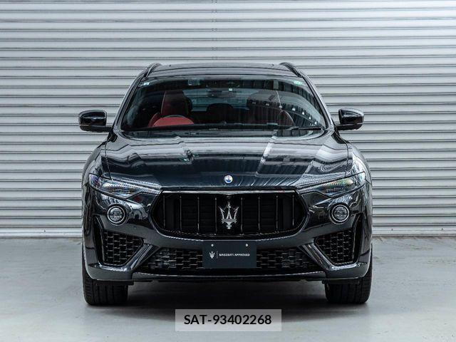 Maserati LEVANTE 2019-08 7221281-14