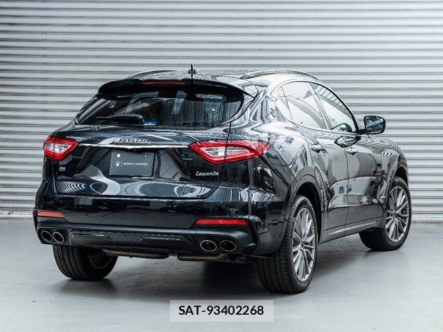 Maserati LEVANTE 2019-08 7221281-16
