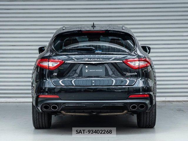 Maserati LEVANTE 2019-08 7221281-17