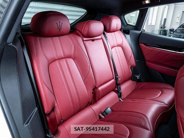 Maserati LEVANTE 2024-05 7221286-11