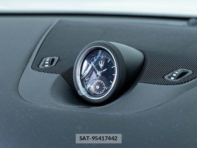 Maserati LEVANTE 2024-05 7221286-18