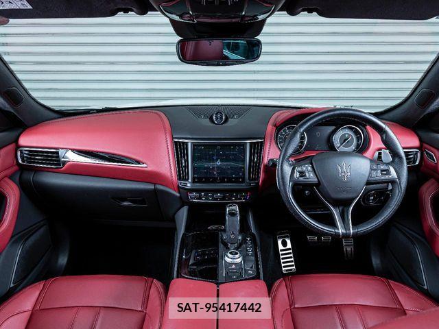 Maserati LEVANTE 2024-05 7221286-3