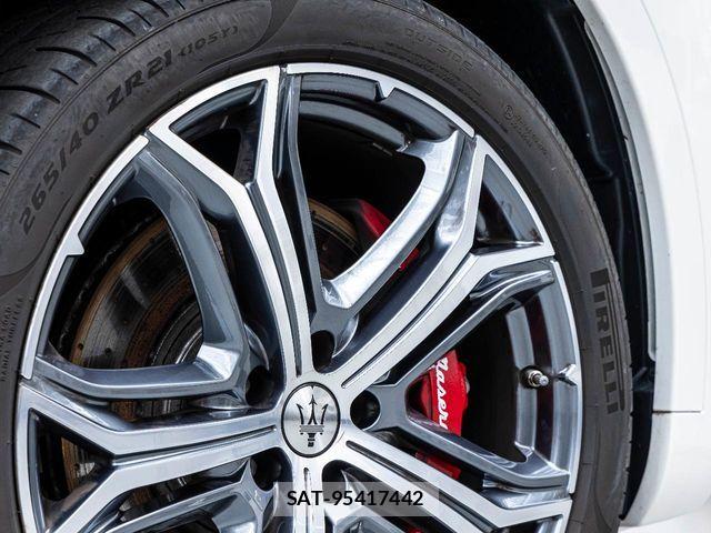 Maserati LEVANTE 2024-05 7221286-5