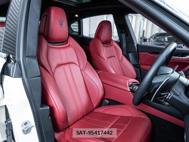 Maserati LEVANTE 2024-05 7221286-8