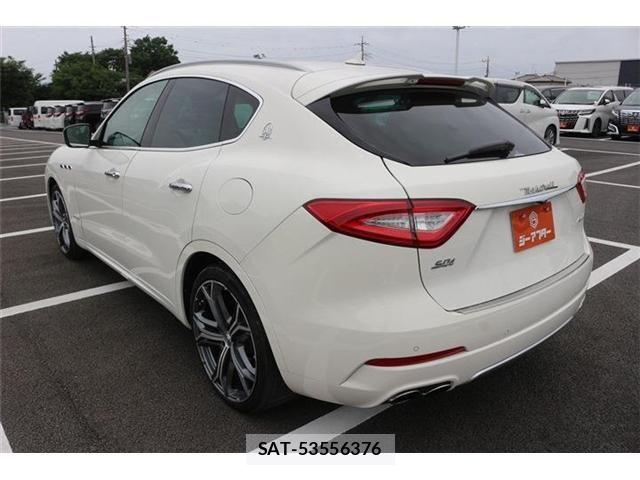 Maserati LEVANTE 2017-11 7251406-11