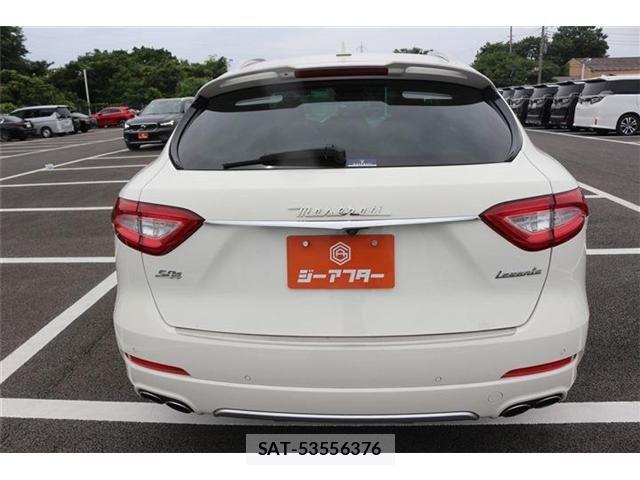 Maserati LEVANTE 2017-11 7251406-12