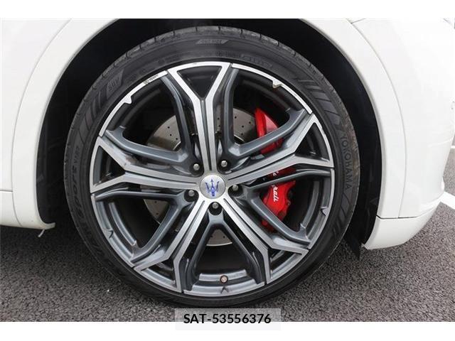 Maserati LEVANTE 2017-11 7251406-15