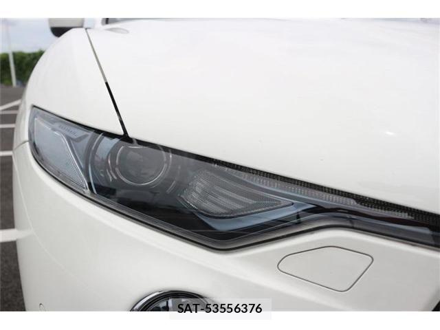 Maserati LEVANTE 2017-11 7251406-23