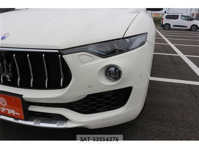 Maserati LEVANTE 2017-11 7251406-25
