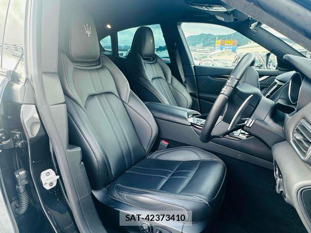 Maserati LEVANTE 2020-03 7328178-12