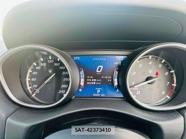 Maserati LEVANTE 2020-03 7328178-17