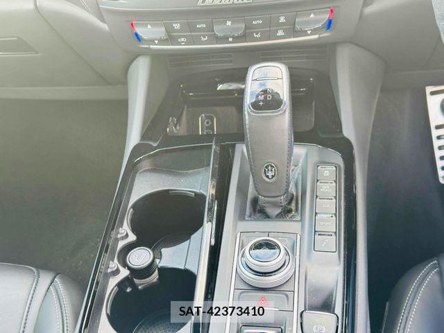 Maserati LEVANTE 2020-03 7328178-18
