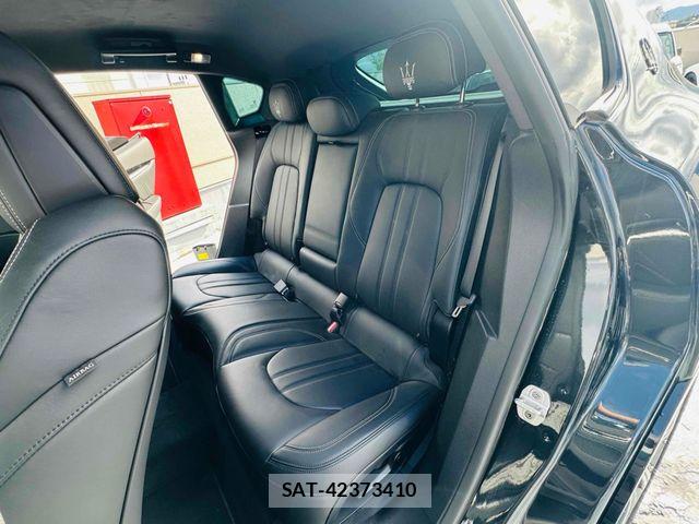 Maserati LEVANTE 2020-03 7328178-22