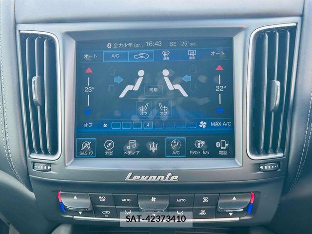 Maserati LEVANTE 2020-03 7328178-24