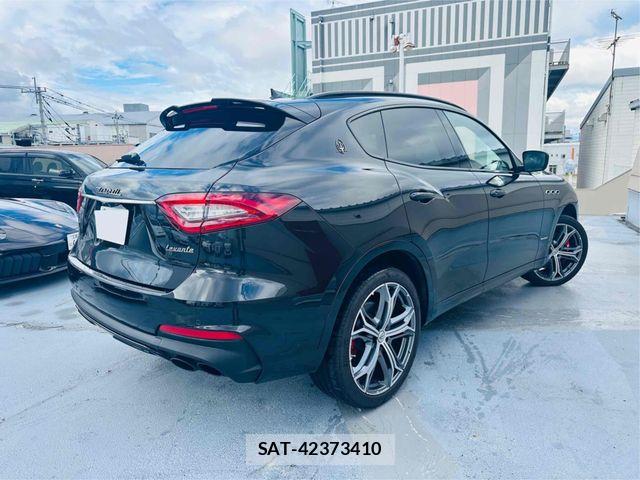 Maserati LEVANTE 2020-03 7328178-3