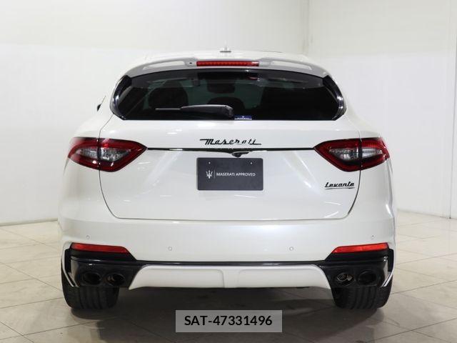Maserati LEVANTE 2020-11 7328177-11