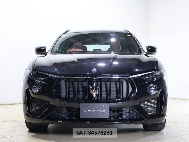 Maserati LEVANTE 2021-06 7358617-12