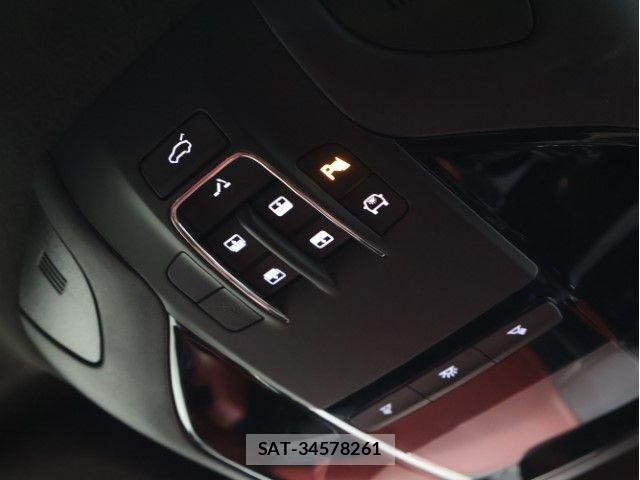 Maserati LEVANTE 2021-06 7358617-21