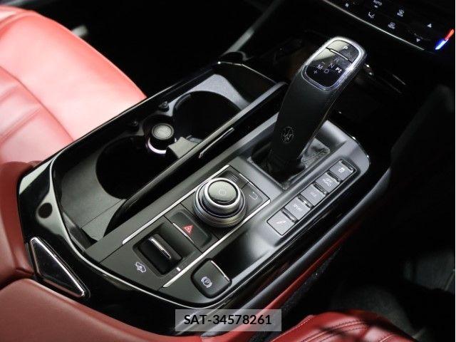 Maserati LEVANTE 2021-06 7358617-27