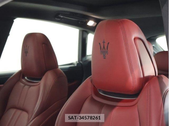 Maserati LEVANTE 2021-06 7358617-4