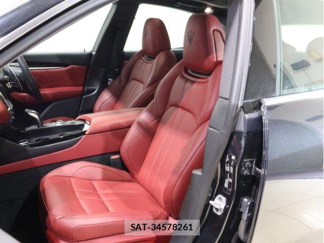 Maserati LEVANTE 2021-06 7358617-5