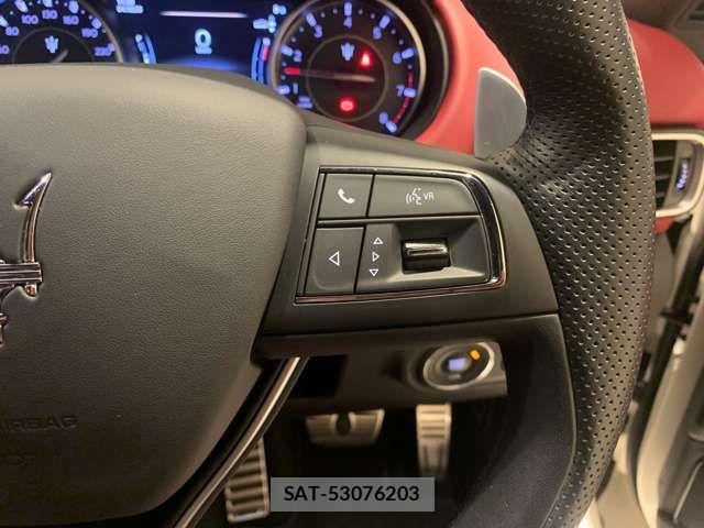 Maserati LEVANTE 2022-05 7392740-16