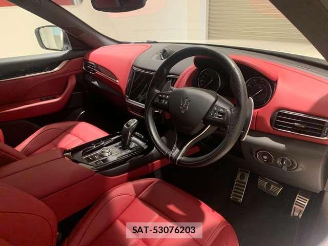 Maserati LEVANTE 2022-05 7392740-1