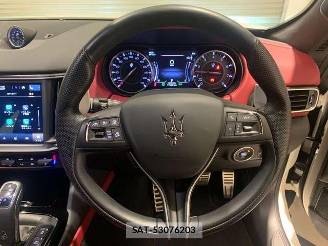 Maserati LEVANTE 2022-05 7392740-2