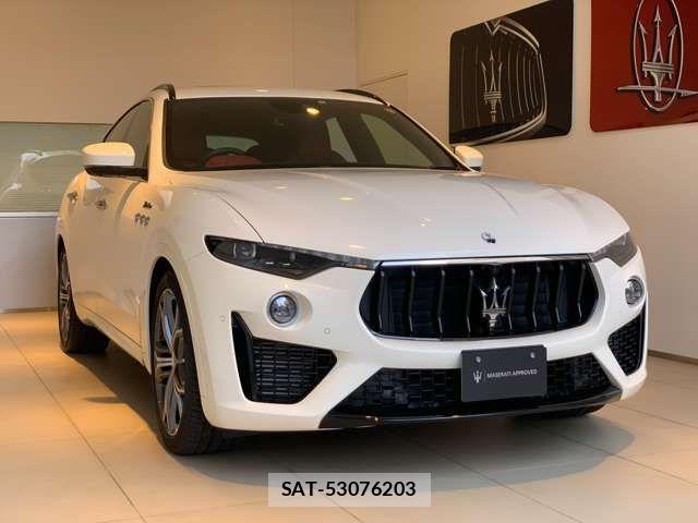 Maserati LEVANTE 2022-05 7392740-6