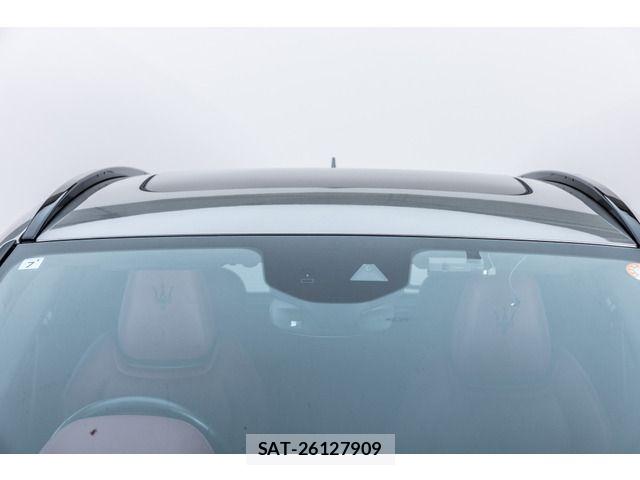 Maserati LEVANTE 2021-07 7617827-10