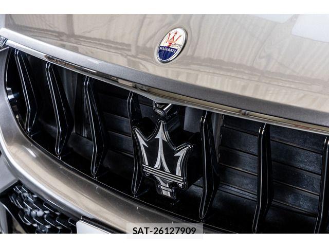 Maserati LEVANTE 2021-07 7617827-18