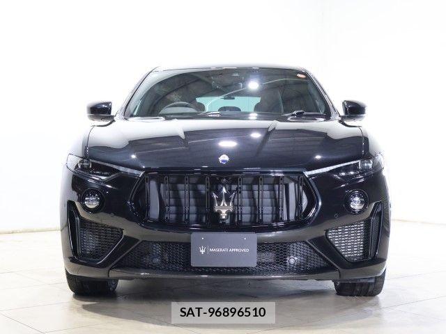 Maserati LEVANTE 2024-11 7725297-11