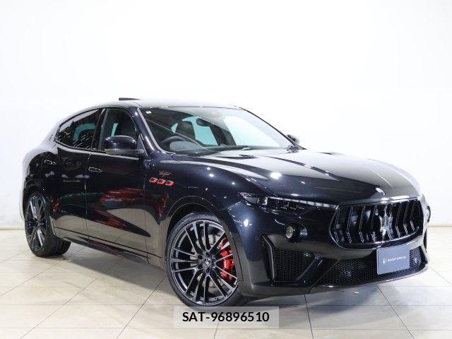 Maserati LEVANTE 2024-11 7725297-12