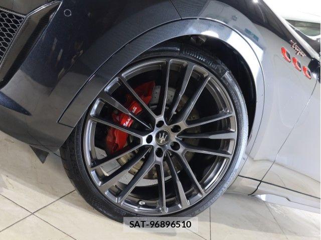 Maserati LEVANTE 2024-11 7725297-15
