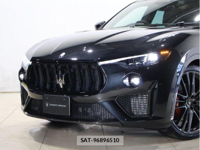 Maserati LEVANTE 2024-11 7725297-16