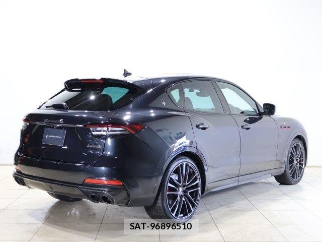 Maserati LEVANTE 2024-11 7725297-1