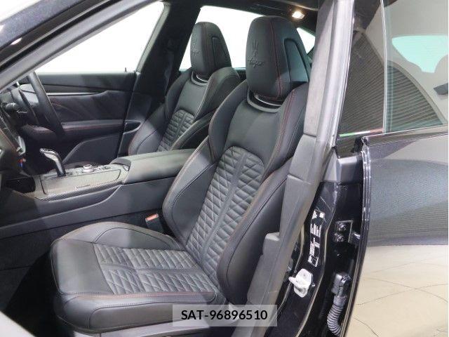 Maserati LEVANTE 2024-11 7725297-5