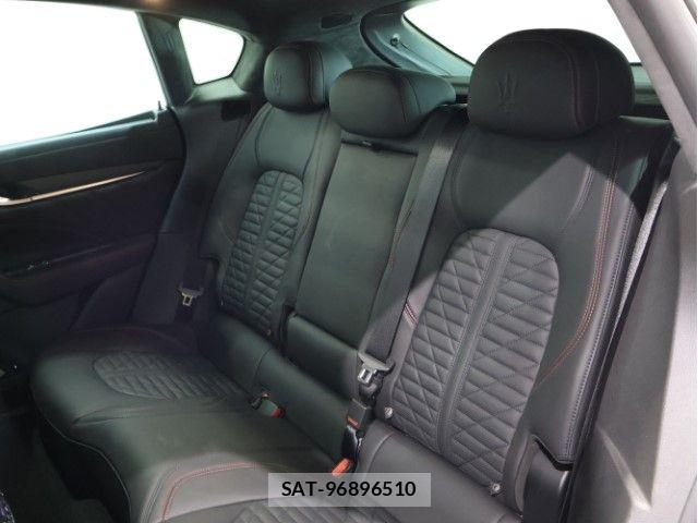 Maserati LEVANTE 2024-11 7725297-6