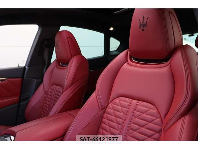 Maserati LEVANTE 2021-01 7725298-11
