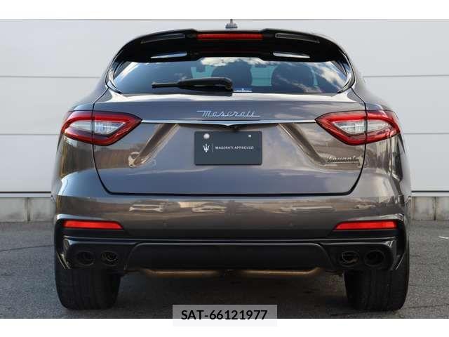 Maserati LEVANTE 2021-01 7725298-19